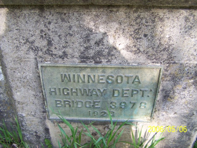 The dedication plaque of bridge 3978. Note how the "M" in Minnesota is upside down!!