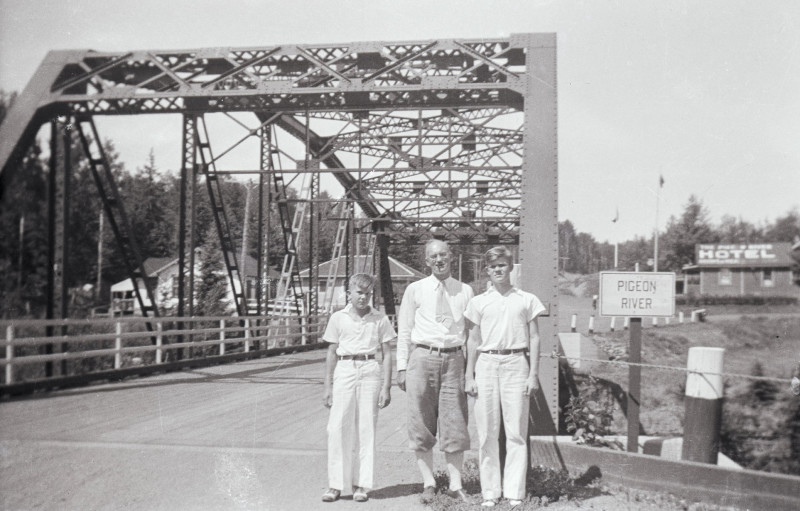 sebek-pigeonriver-Bridge_ed